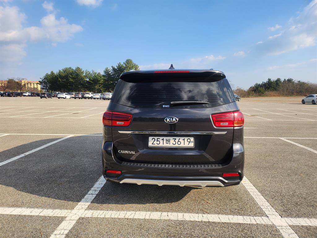 Kia Carnival Diesel Prestige 3