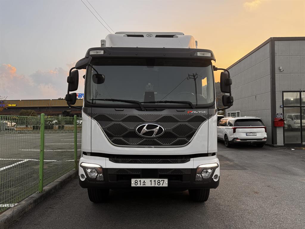 현대 파비스 냉동탑 8톤 오토