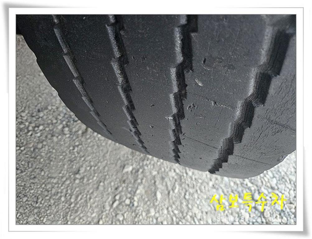 현대 트라고 암롤 24톤 수동 15