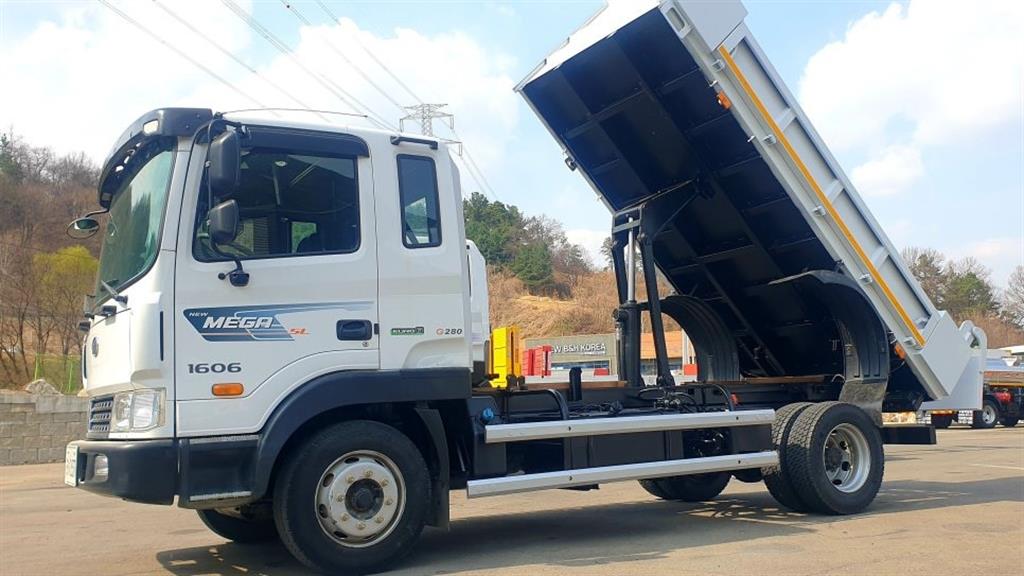 현대 메가트럭 화물덤프 5톤 2