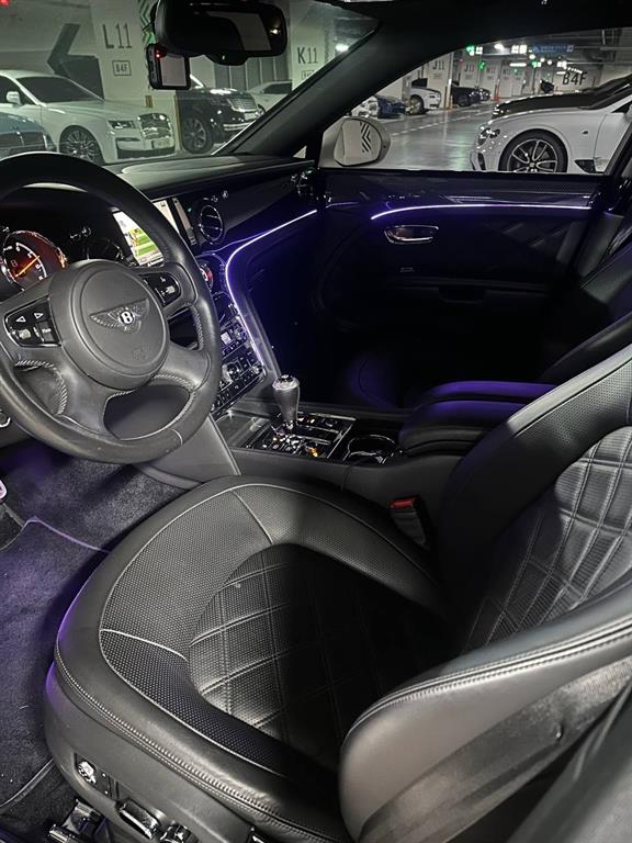 Bentley Mulsanne 6.8 8