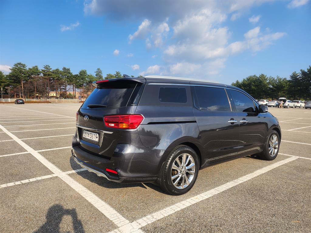 Kia Carnival Diesel Prestige 6