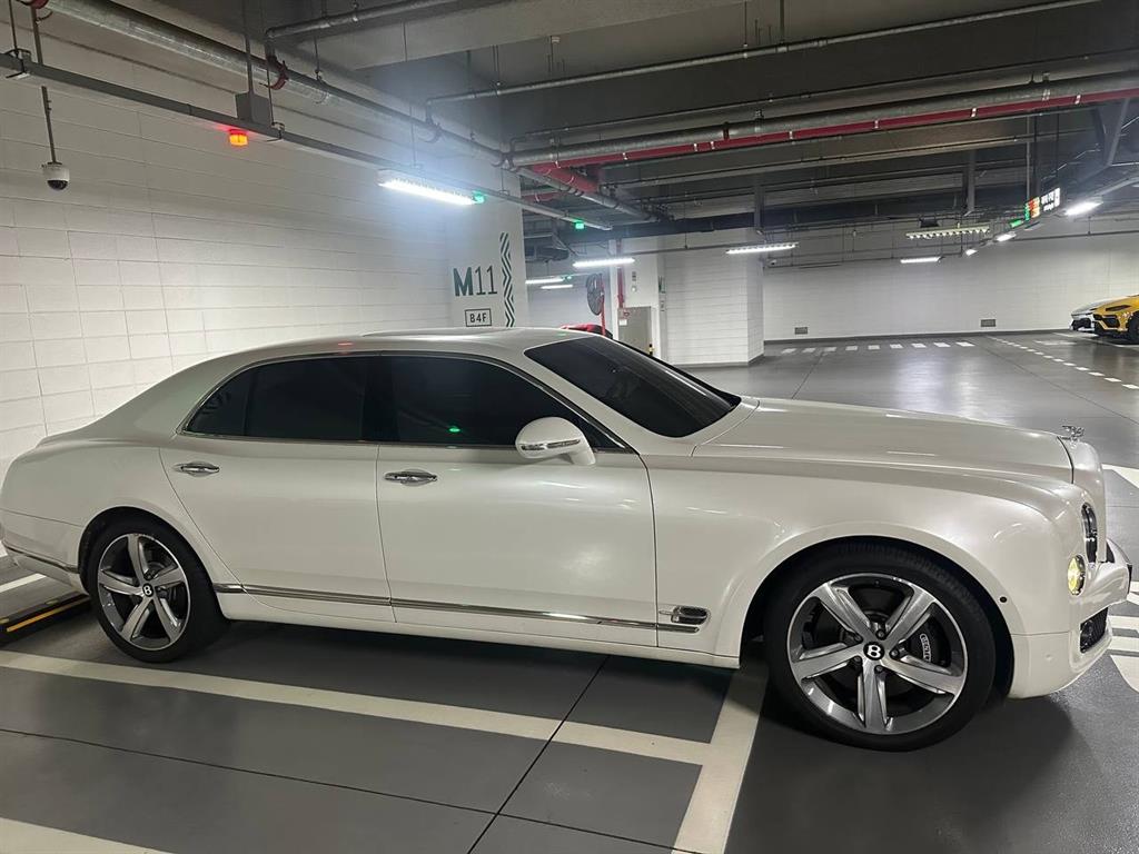 Bentley Mulsanne 6.8 7
