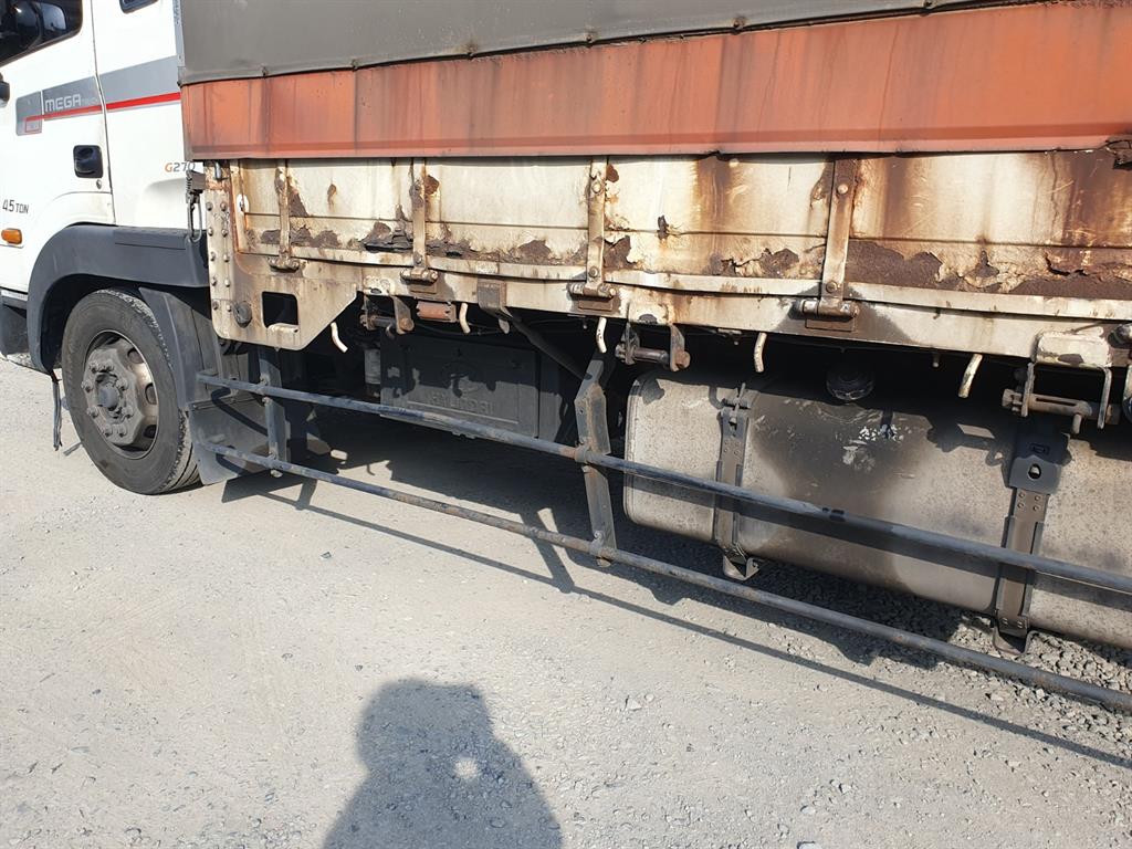 현대 메가트럭 단바리 4.5톤 수동 5