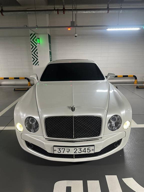 Bentley Mulsanne 6.8 4