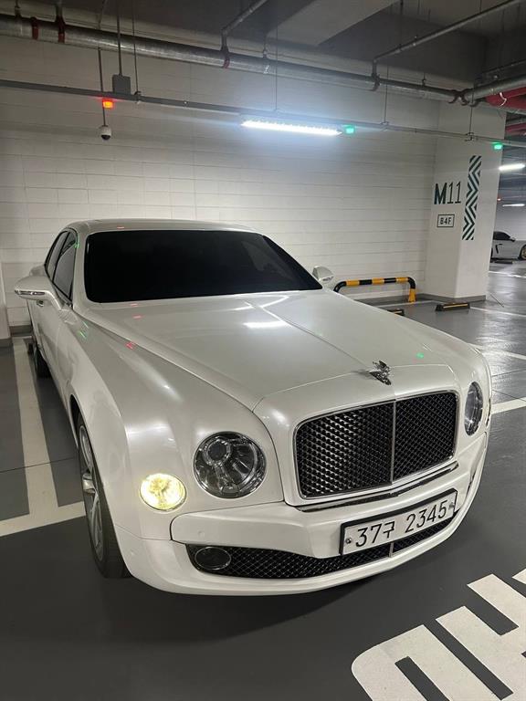 Bentley Mulsanne 6.8 3