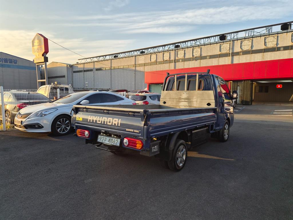 현대 포터2 1톤 카고 전기 4