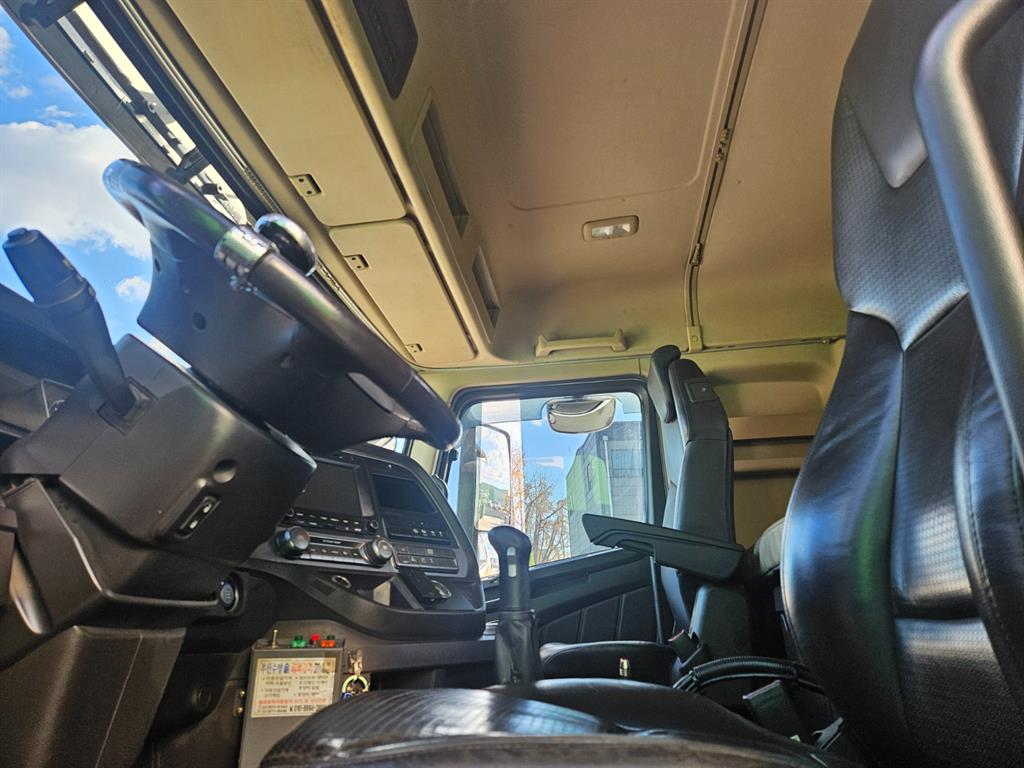 현대 엑시언트 암롤 24톤 수동 9