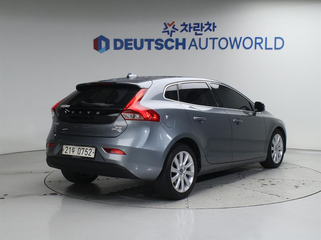 볼보 V40 D2 사진