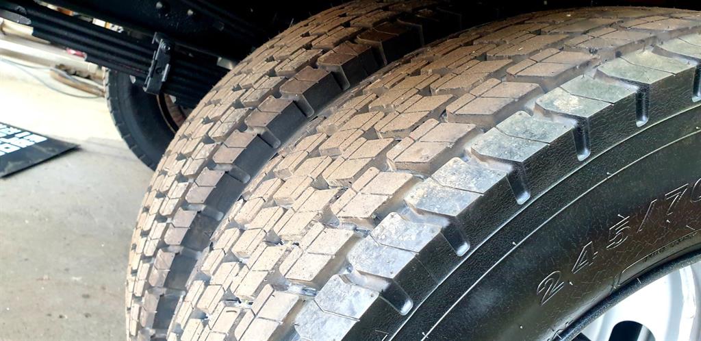 현대 메가트럭 280 단바리 카고 5톤 수동 5