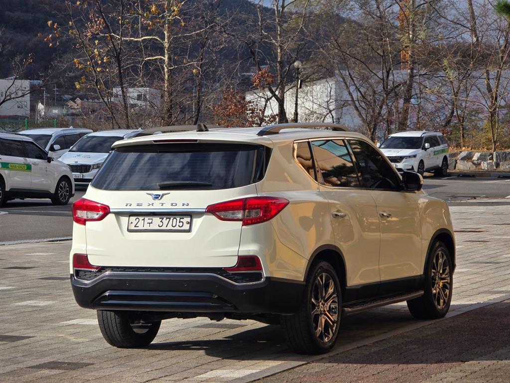 KG Mobility (Ssangyong) Rexton Diesel 2.2 4WD Heritage 8
