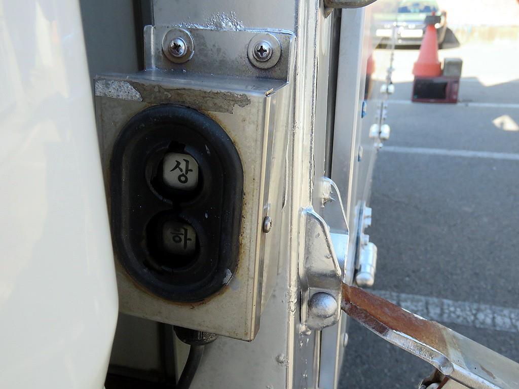 기아 봉고3 1톤 윙바디 6