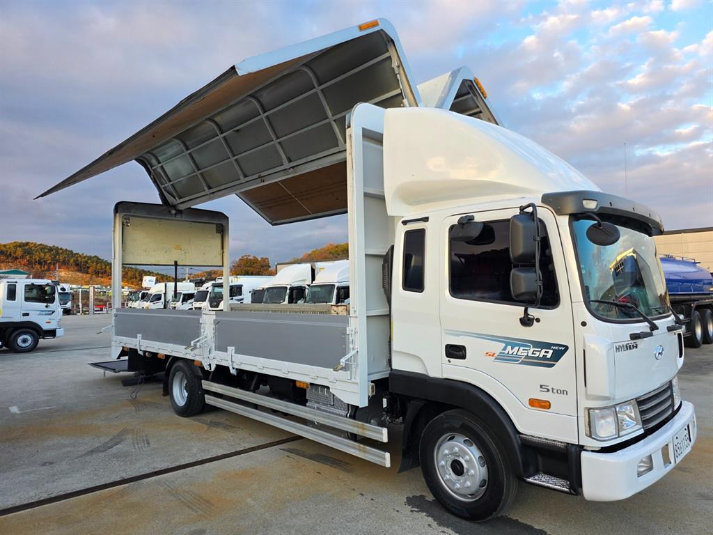 현대 메가트럭 윙바디 5톤 수동 9