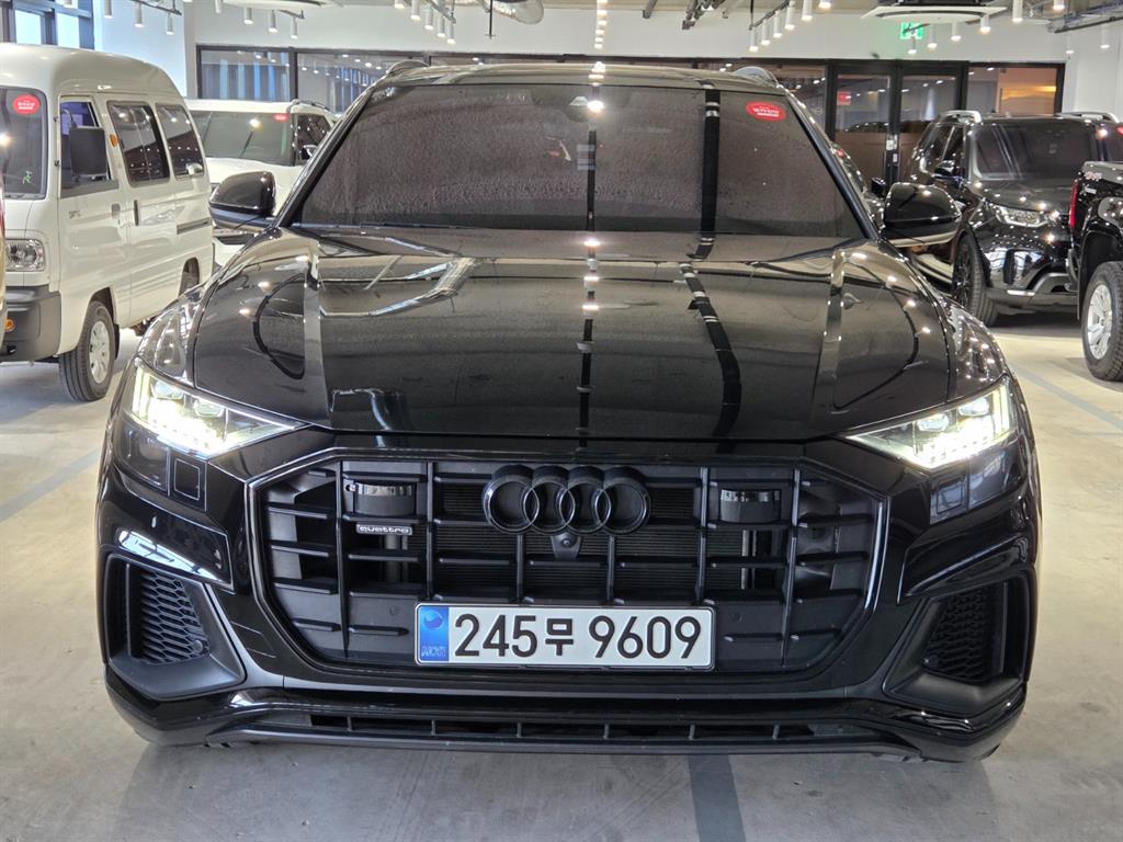 Audi Q8 55 TFSI Quattro Premium 3