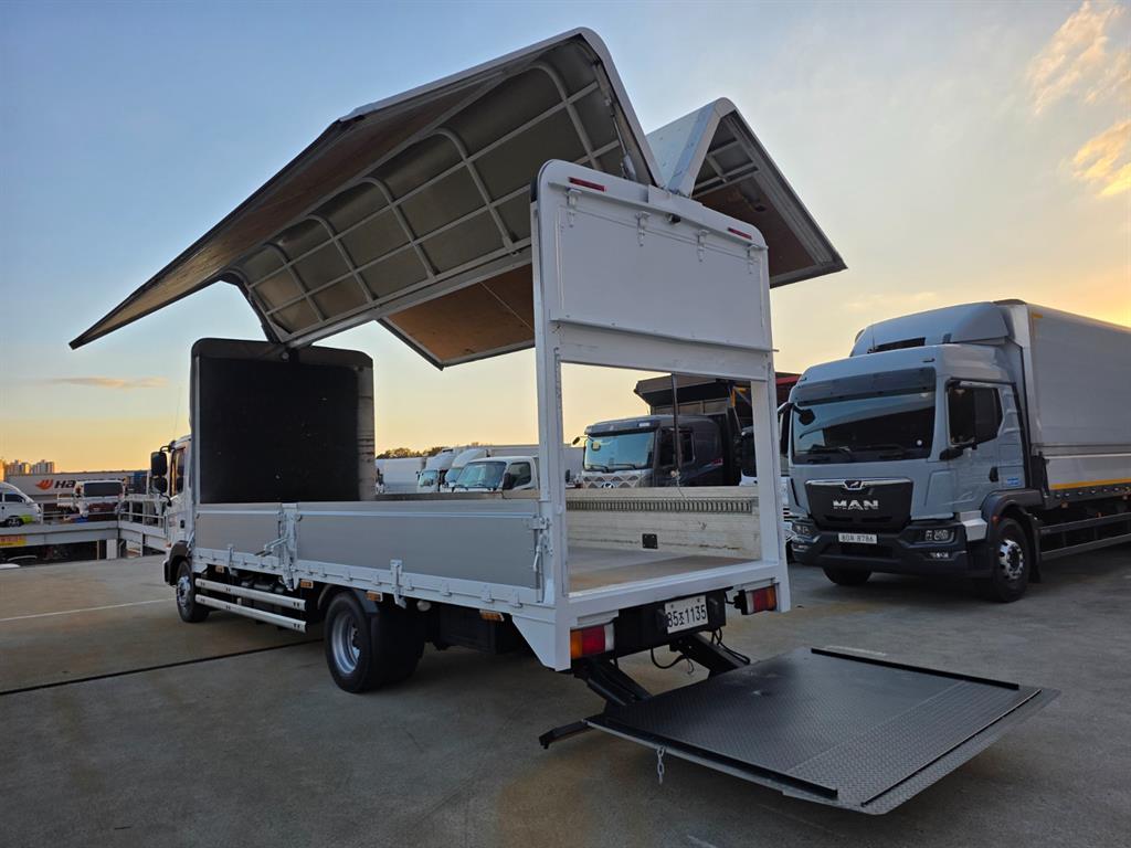 현대 메가트럭 윙바디 5톤 수동 12