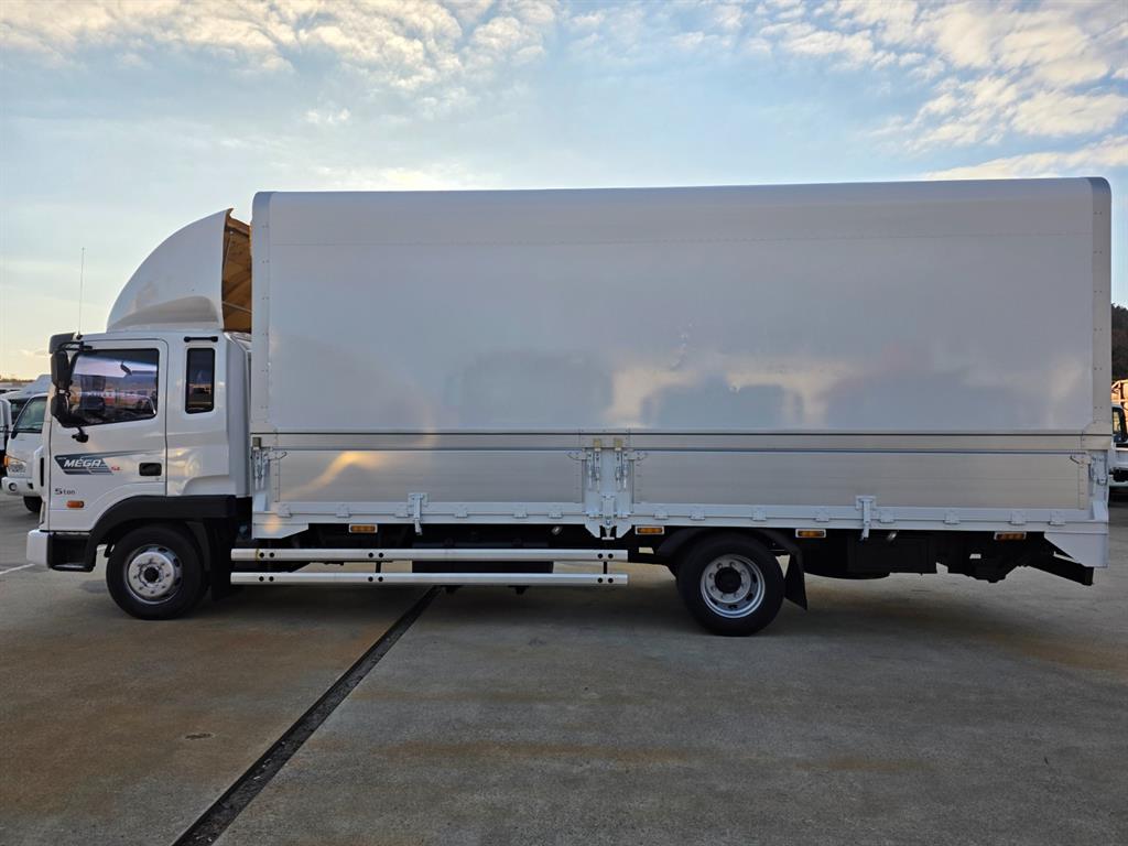 현대 메가트럭 윙바디 5톤 수동 3