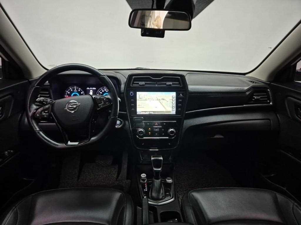 KG Mobility (Ssangyong) Tivoli 2WD Gasoline 1.5 V3 8