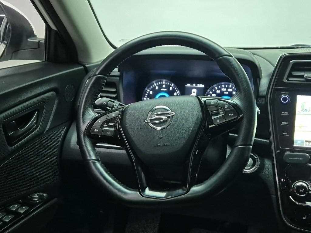 KG Mobility (Ssangyong) Tivoli 2WD Gasoline 1.5 V3 10