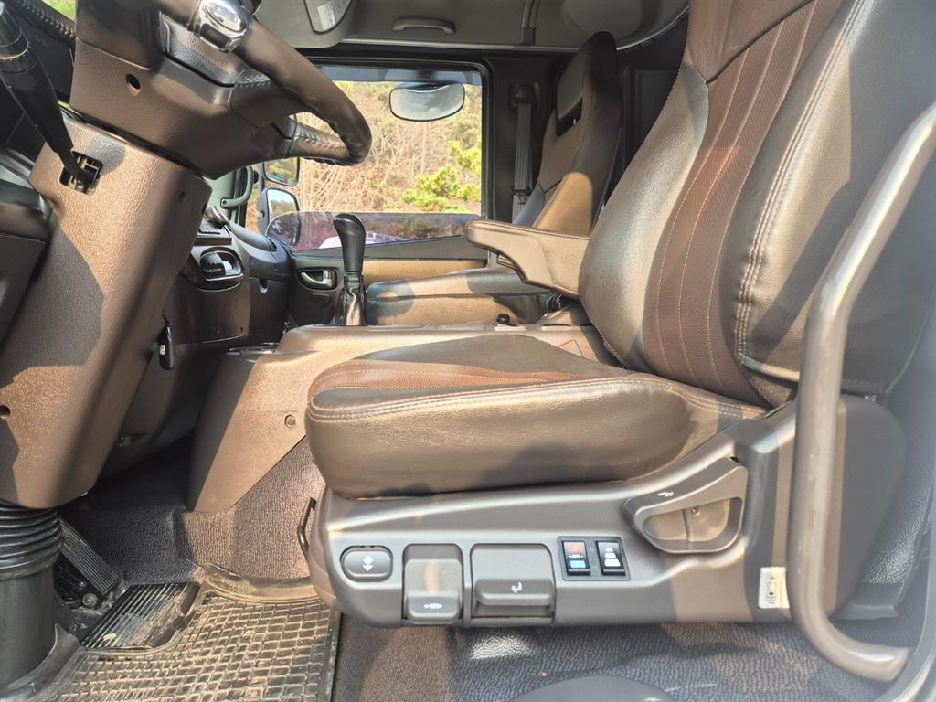 현대 메가트럭 윙바디 5톤 수동 12