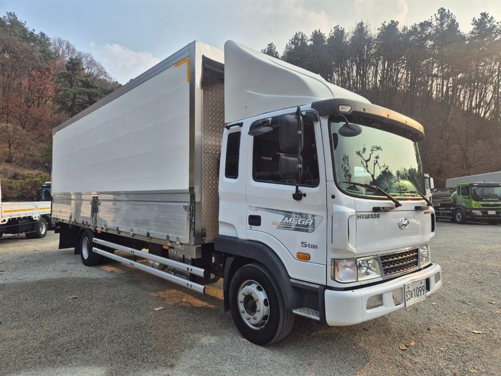 현대 메가트럭 윙바디 5톤 수동 2