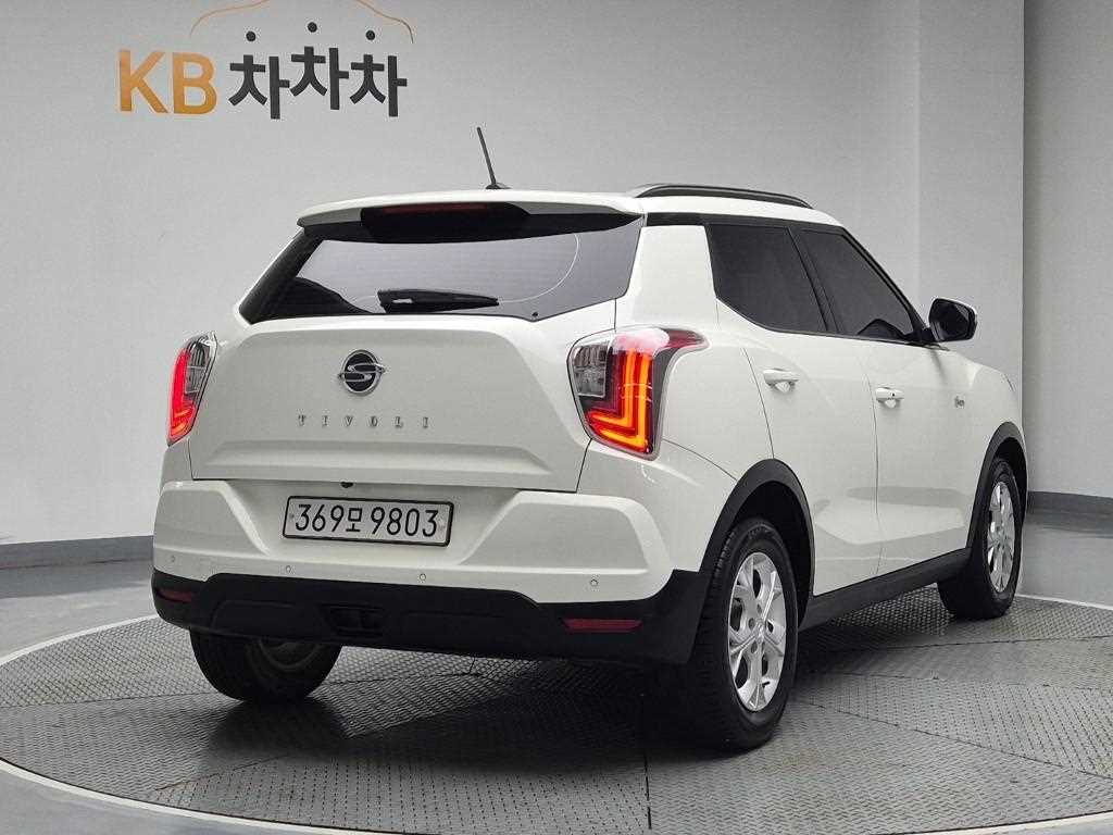 KG Mobility (Ssangyong) Tivoli 2WD Gasoline 1.5 V3 4