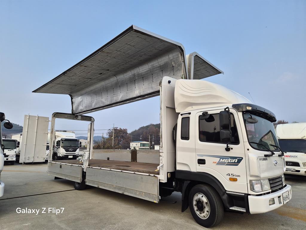 현대 메가트럭 250 단바리 윙바디 4.5톤 수동 11
