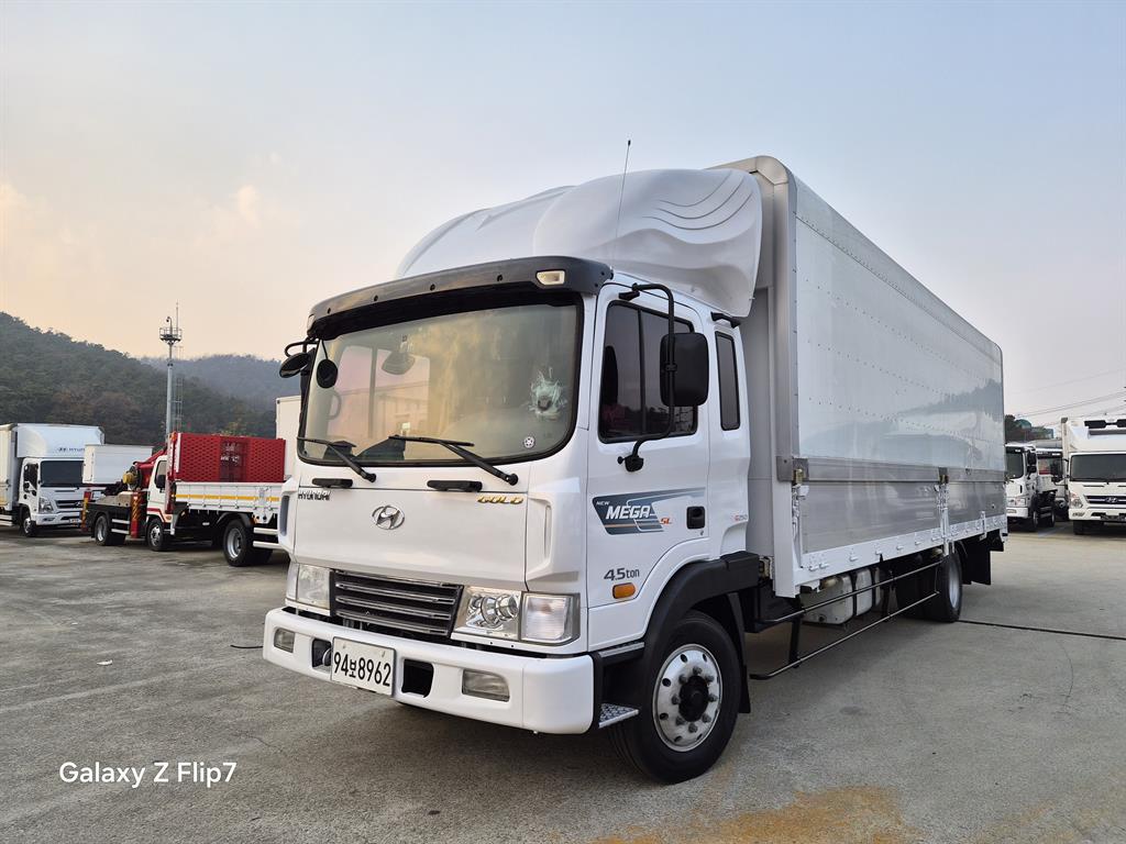 현대 메가트럭 250 단바리 윙바디 4.5톤 수동 6