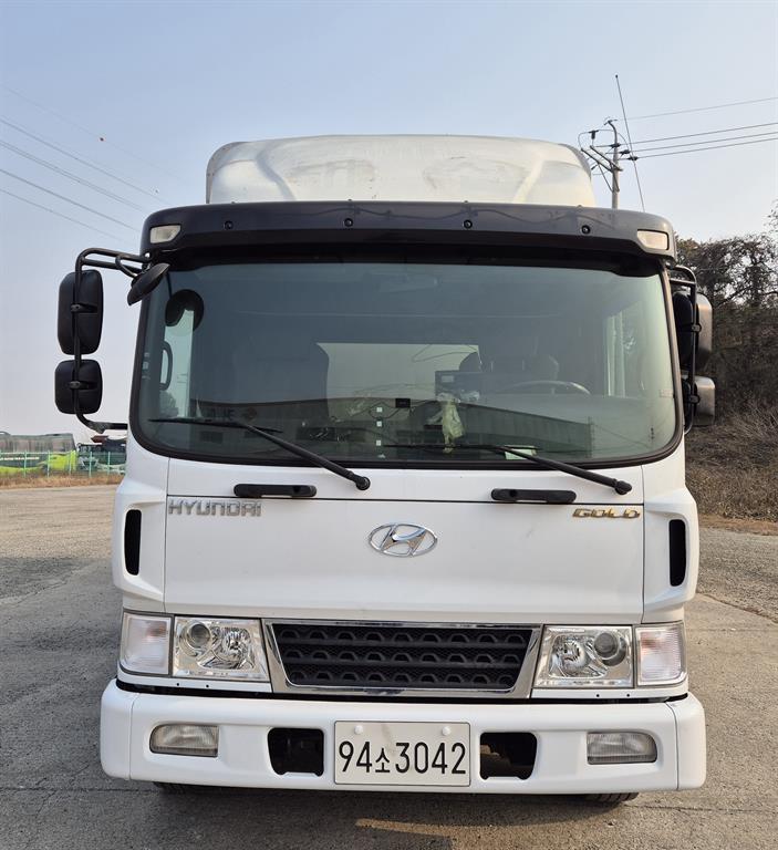 현대 메가트럭 280 단바리 윙바디 4.5톤 수동 1