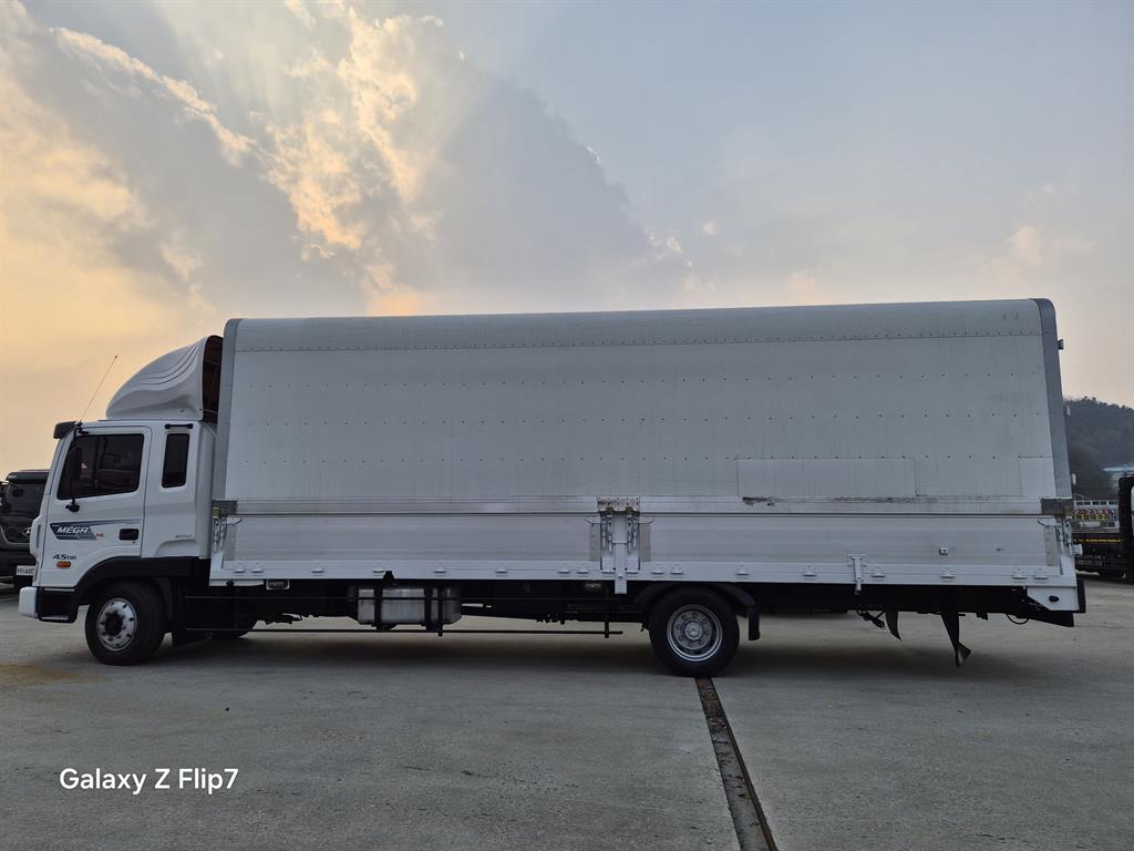 현대 메가트럭 250 단바리 윙바디 4.5톤 수동 5