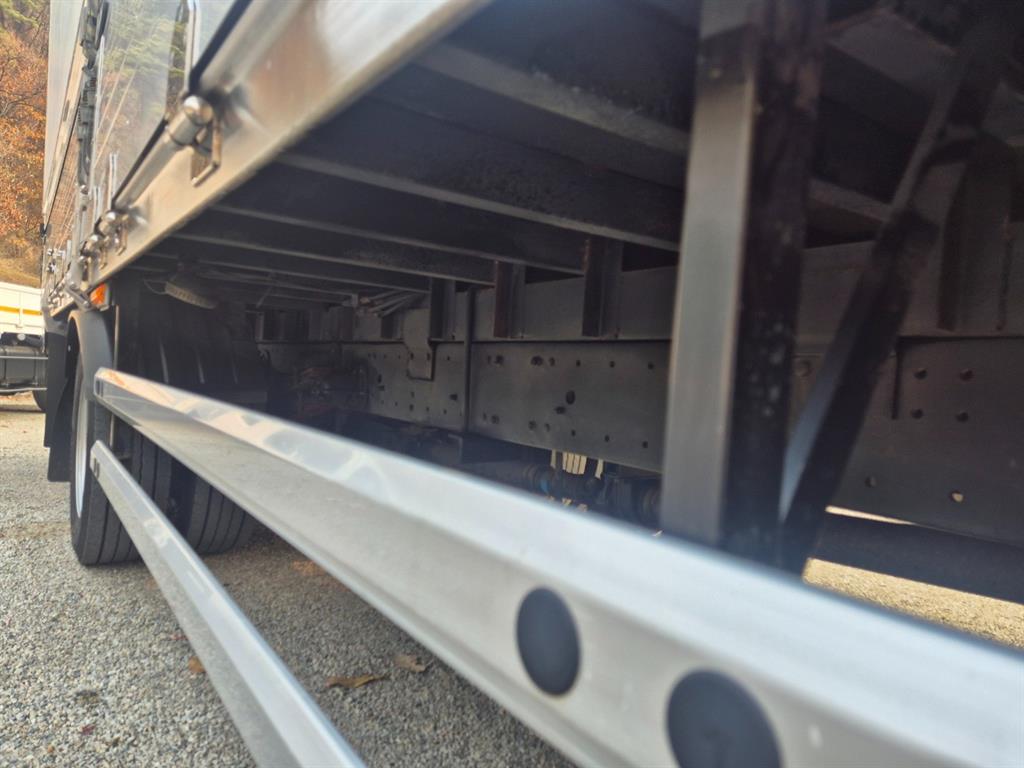 현대 메가트럭 윙바디 5톤 수동 11