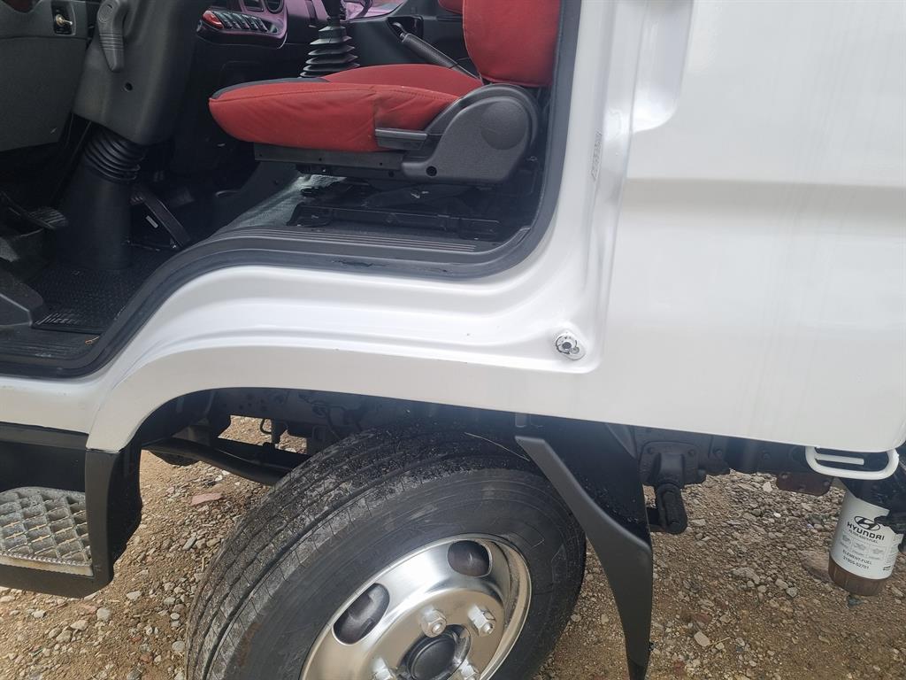 현대 이마이티 2.5톤 카고 5