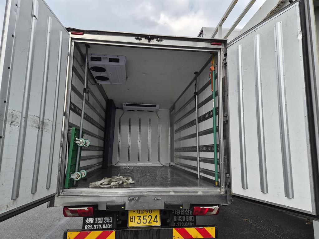 타타대우 더쎈 3.5톤 냉동탑 투냉 6