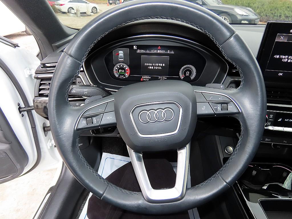 Audi A4 40 TFSI Premium 9