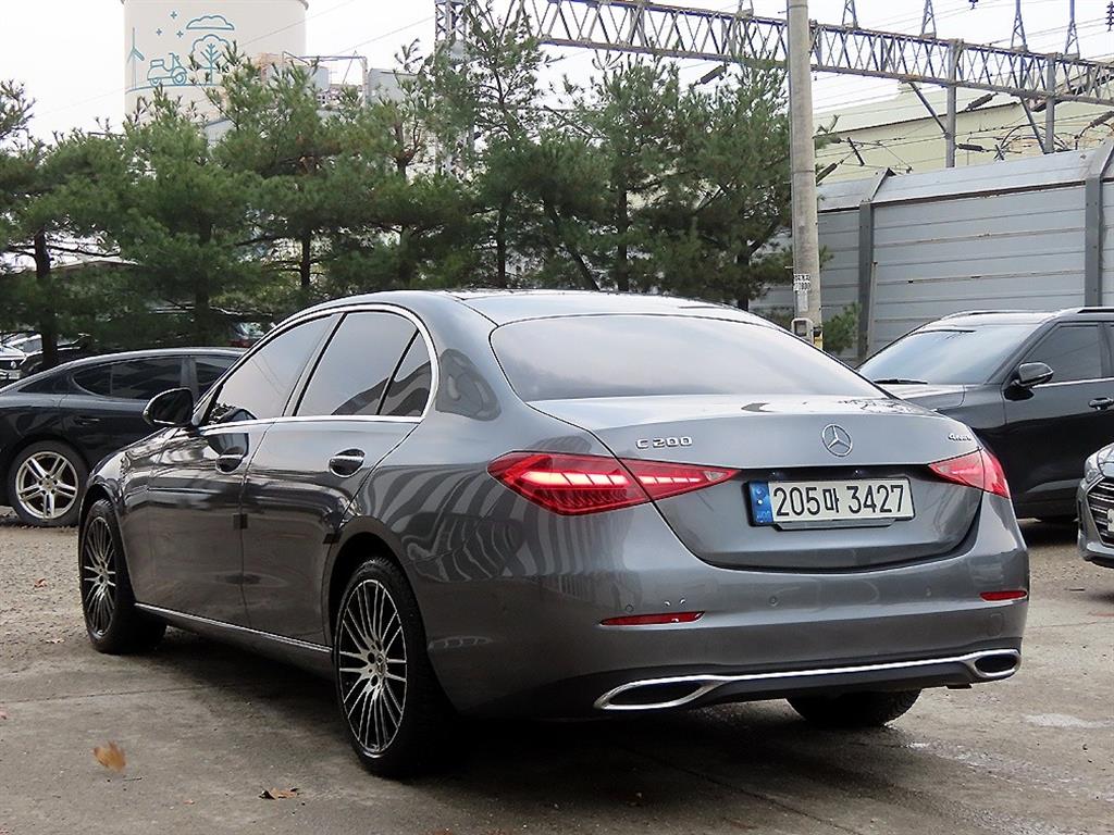 Mercedes-Benz C-Class C200 4MATIC Avantgarde 4