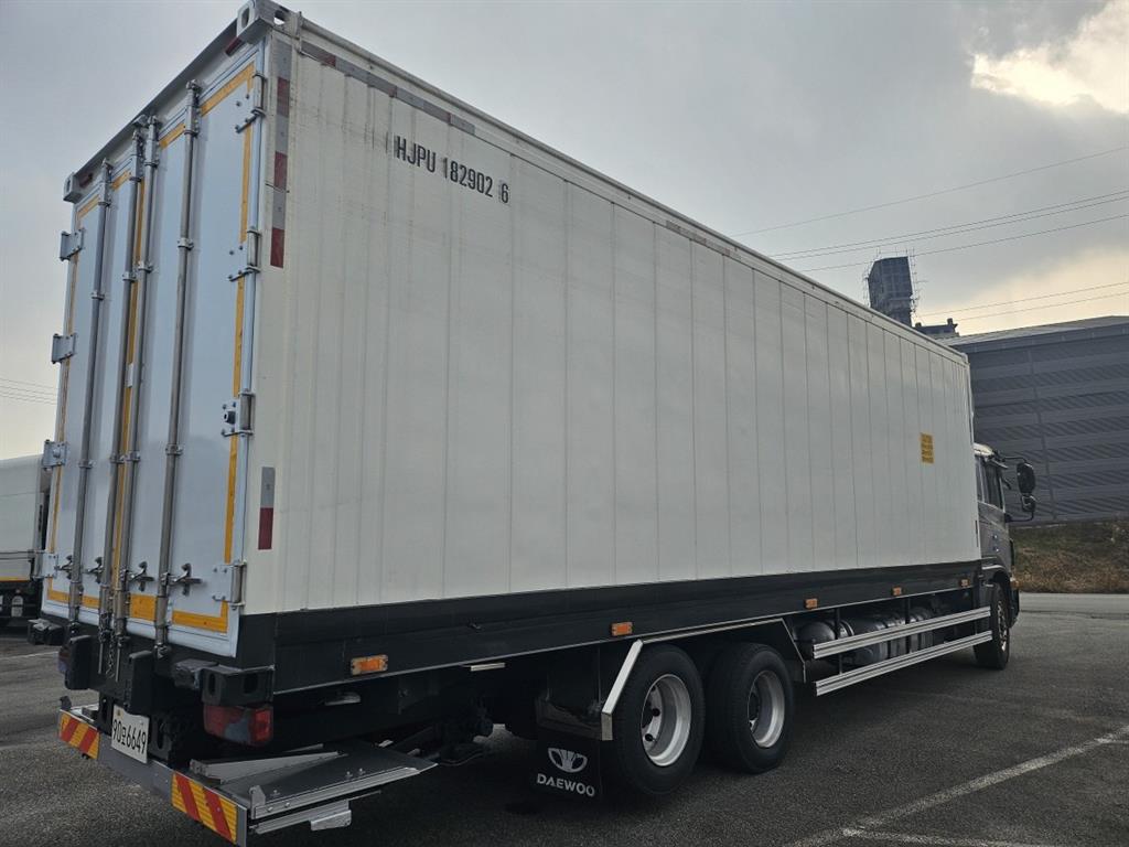 타타대우 프리마 냉동탑 8.5톤 수동 3