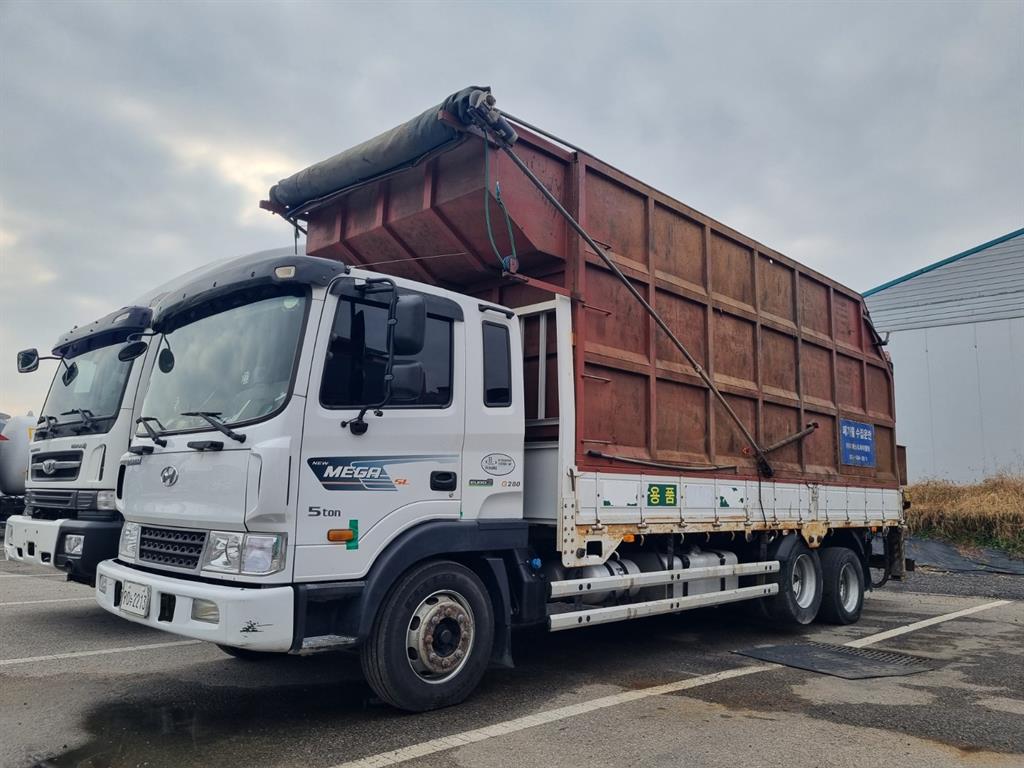 현대 메가트럭 집게차 5톤 수동 한성특장 0