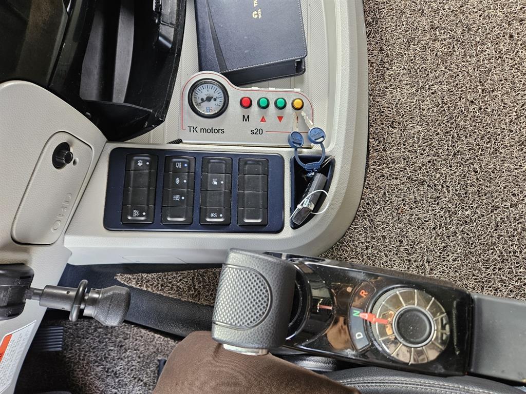 타타대우 맥쎈 냉장윙 8.5톤 오토 10