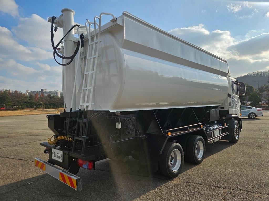 타타대우 프리마 14톤 사료운반차 5