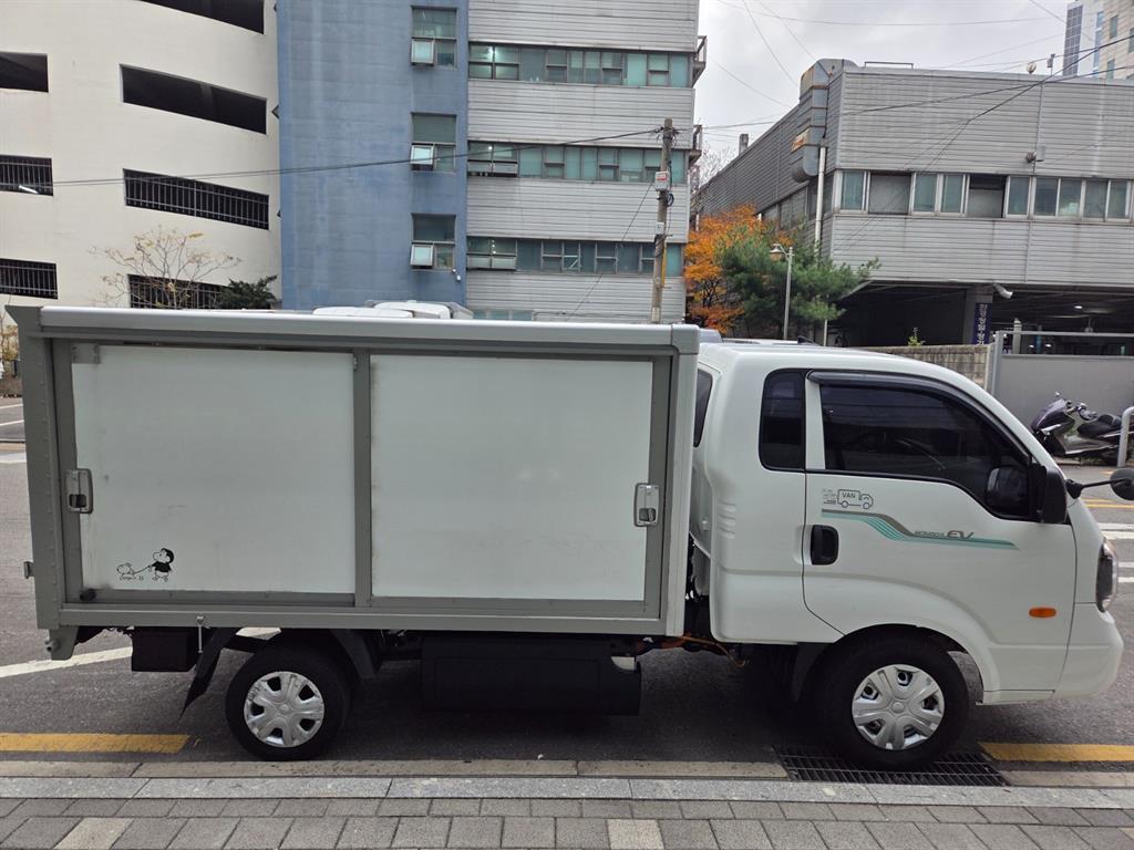 기아 봉고3 1톤 저상탑 전기 5