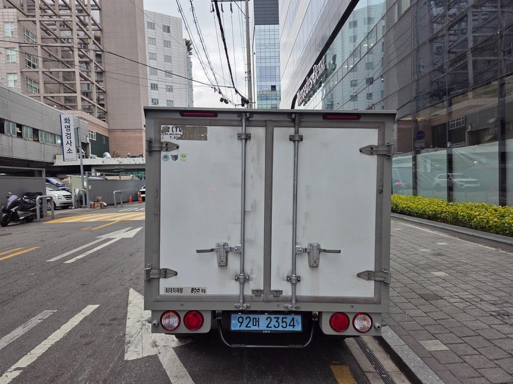 기아 봉고3 1톤 저상탑 전기 4
