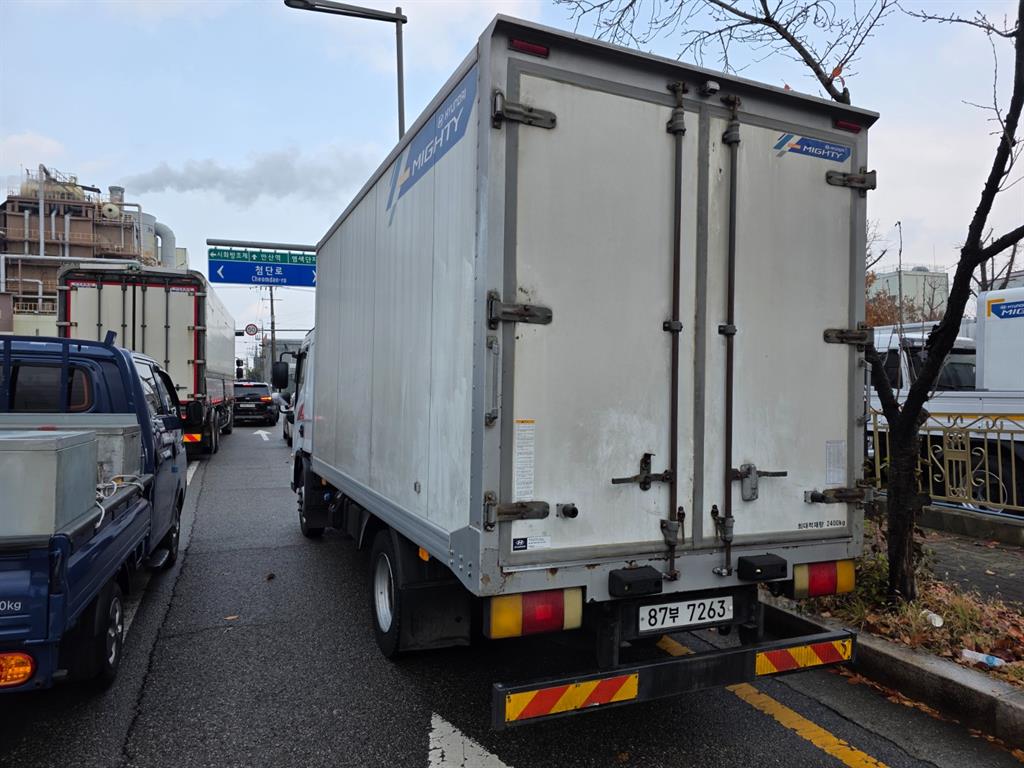현대 올뉴마이티 2.5톤 냉동탑 2