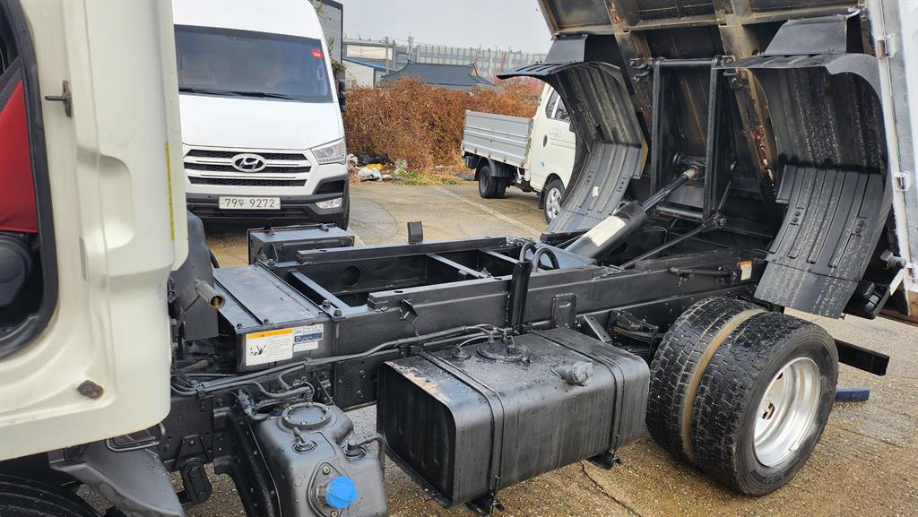 현대 마이티큐티 화물덤프 2.5톤 12