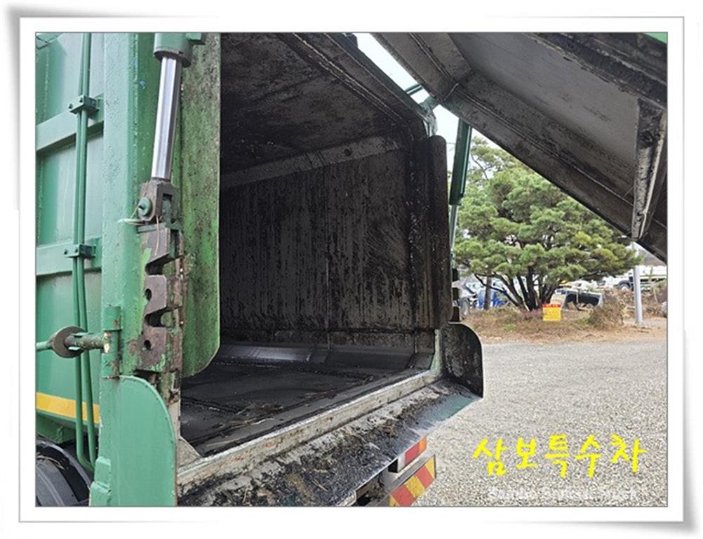 현대 음식물차 메가트럭 7.5톤 9