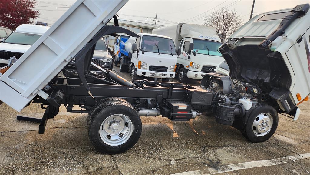 현대 마이티큐티 화물덤프 2.5톤 10