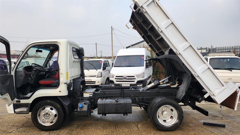 현대 마이티큐티 화물덤프 2.5톤 13