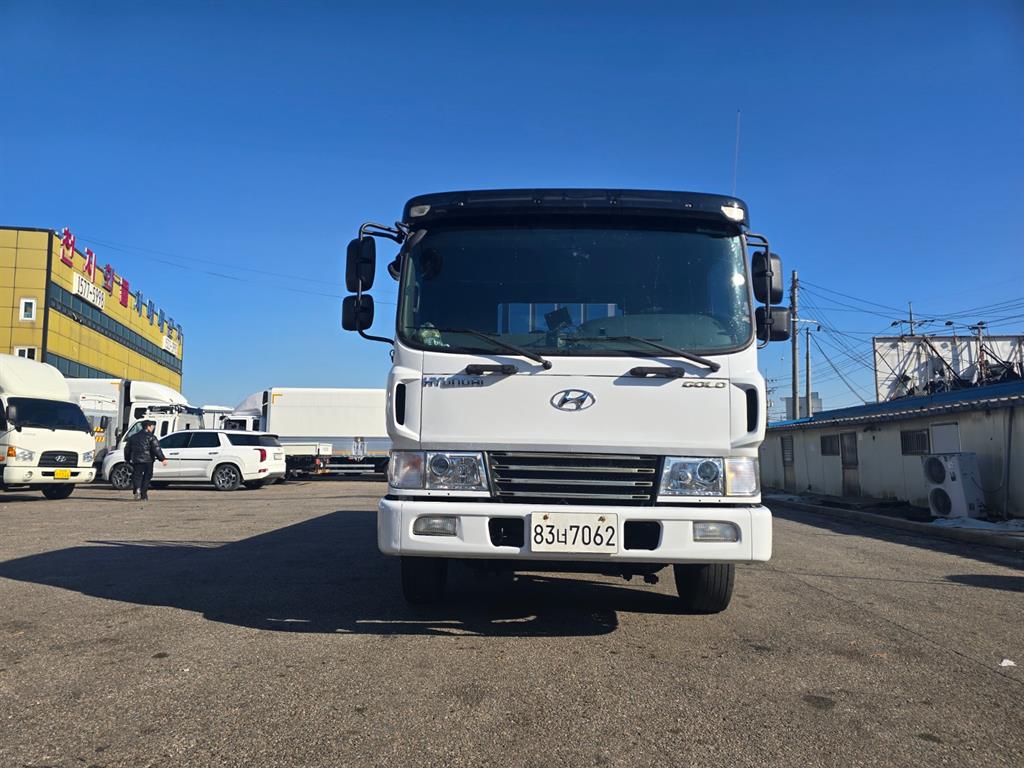 현대 메가트럭 270 단바리 카고 4.5톤 수동 2