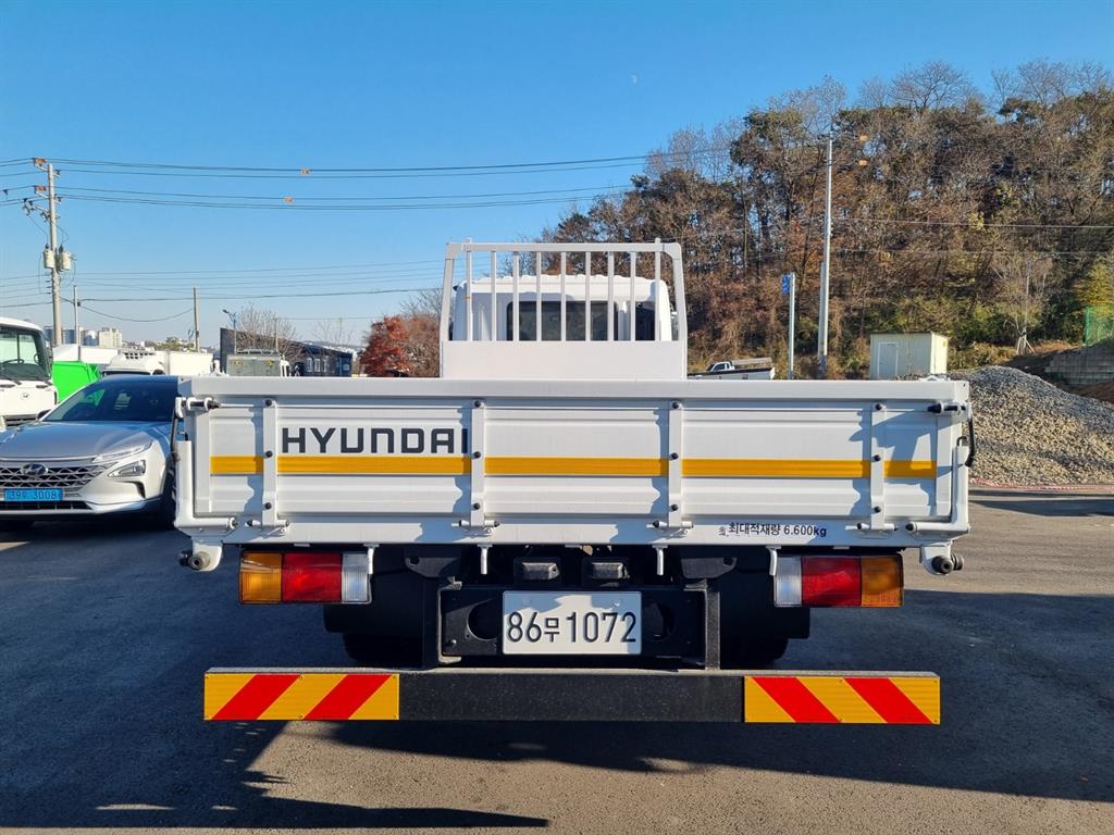 현대 메가트럭 단바리 카고 5톤 수동 4