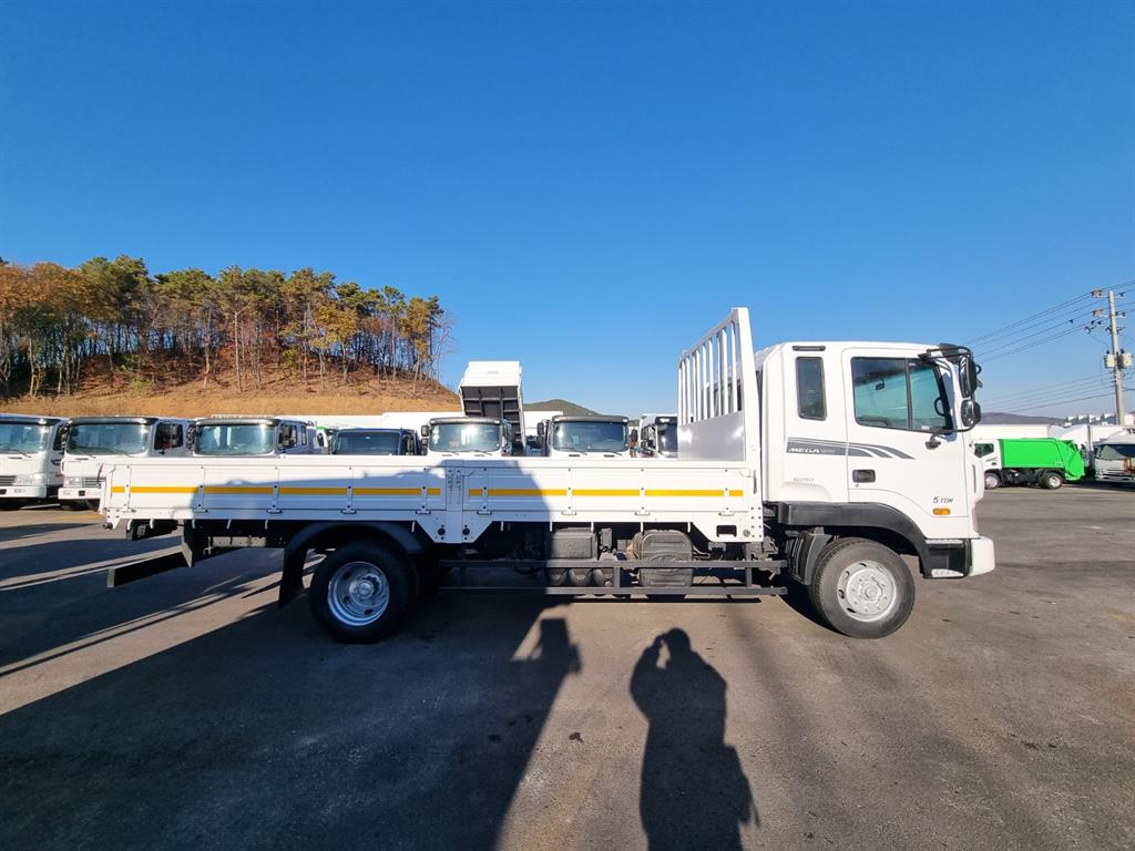 현대 메가트럭 단바리 카고 5톤 수동 2