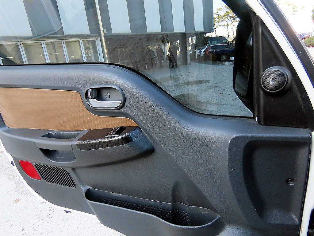 기아 봉고3 1톤 저상탑 LPG 11