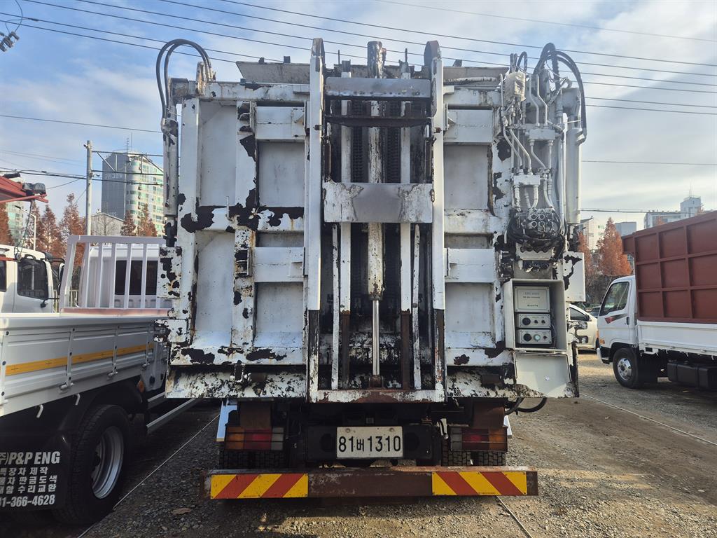 현대 음식물차 메가트럭 5톤 2